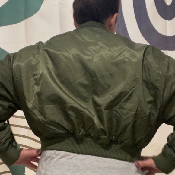 Cropped bomber jacket NWT (runs large) - Picture 3 of 5
